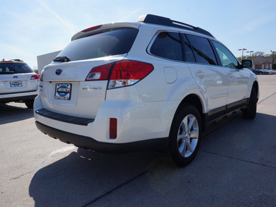 subaru outback 2014 satin white pearl wagon 2 5i limited gasoline 4 cylinders all whee drive cvt 76205