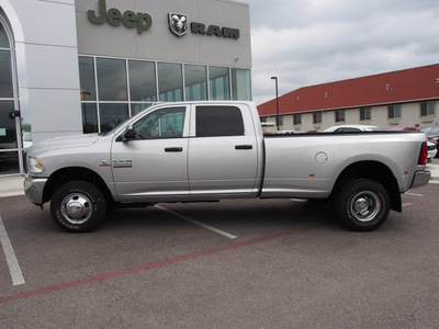 ram 3500 2014 silver tradesman 6 cylinders automatic with overdrive 76520