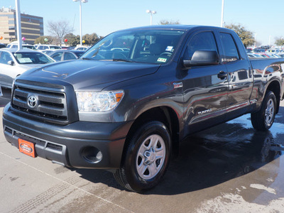 toyota tundra 2012 gray double cab 4x4 5 7l 8 cylinders automatic 76053