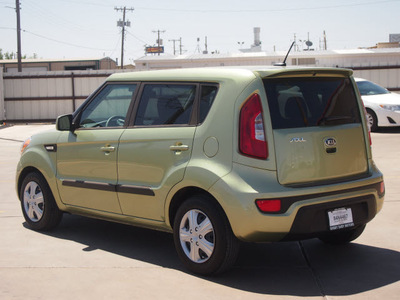 kia soul 2013 green gasoline 4 cylinders front wheel drive automatic 79110