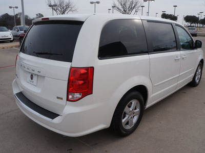 dodge grand caravan 2013 white van sxt flex fuel 6 cylinders front wheel drive shiftable automatic 76108