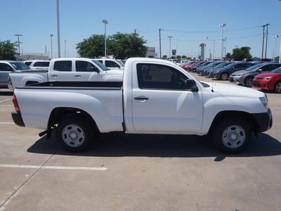 toyota tacoma 2014 white gasoline 4 cylinders 2 wheel drive 5 speed manual 76053