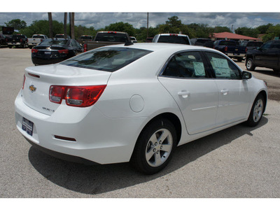 chevrolet malibu 2014 white sedan ls 4 cylinders automatic 78114