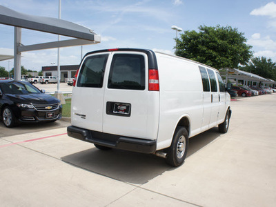 chevrolet express cargo 2014 white van 3500 8 cylinders automatic 76051