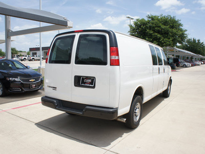 chevrolet express cargo 2014 white van 3500 8 cylinders automatic 76051