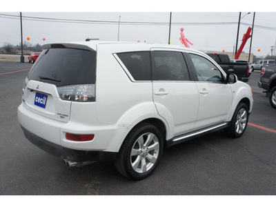 mitsubishi outlander 2012 white suv gt 6 cylinders automatic 78861