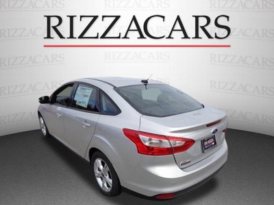ford focus 2014 silver sedan se flex fuel 4 cylinders front wheel drive automatic with overdrive 60546