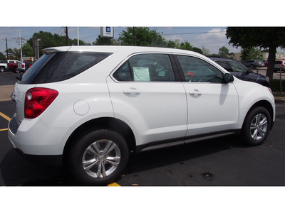 chevrolet equinox 2014 white suv ls gasoline 4 cylinders front wheel drive 6 speed automatic 77581