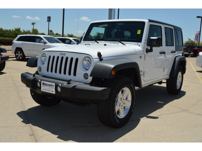 jeep wrangler unlimited 2014 white suv sport gasoline 6 cylinders 4 wheel drive automatic 75110