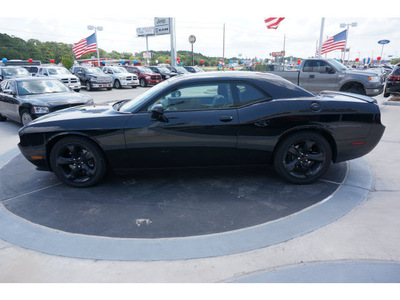 dodge challenger 2014 black coupe rt gasoline 8 cylinders rear wheel drive not specified 77590