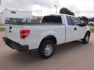 ford f 150 2013 white xl flex fuel 6 cylinders 2 wheel drive automatic 76011