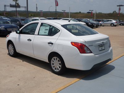 nissan versa 2015 white sedan s gasoline 4 cylinders front wheel drive 5 speed manual 76116