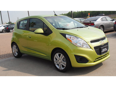 chevrolet spark 2013 lt  green hatchback 1lt auto gasoline 4 cylinders front wheel drive automatic 77546