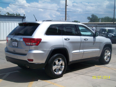 jeep grand cherokee 2013 silver suv limited gasoline 6 cylinders 2 wheel drive automatic 79110