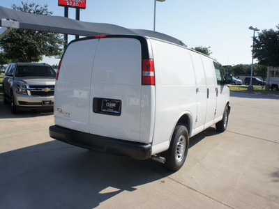 chevrolet express cargo 2014 white van 2500 flex fuel 8 cylinders rear wheel drive automatic 76051