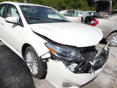 toyota avalon hybrd prem tur ltd