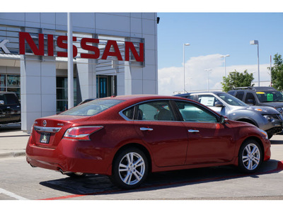 nissan altima 2015 red sedan 3 5 sl gasoline 6 cylinders front wheel drive automatic 79119