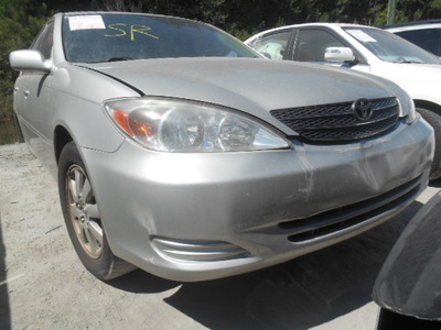 toyota camry le xle se