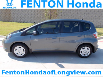 honda fit 2012 dk  gray hatchback gasoline 4 cylinders front wheel drive automatic 75606