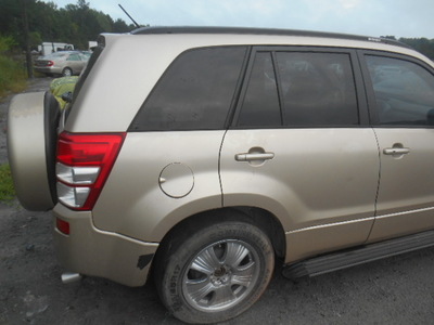 suzuki grand vitara luxury