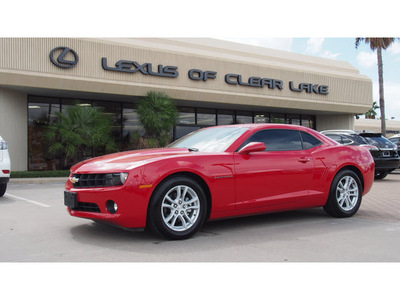 chevrolet camaro 2013 red coupe lt 6 cylinders manual 77546