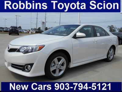 toyota camry 2014 blizzard pearl sedan se 4 cylinders automatic 75569