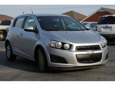 chevrolet sonic 2014 silver hatchback lt auto 4 cylinders automatic 76234