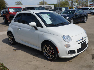 fiat 500 2012 white hatchback sport 4 cylinders 5 speed manual 76108