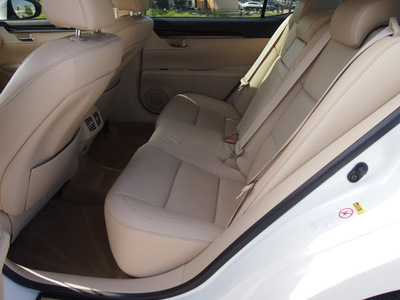 lexus es 350 2013 white sedan gasoline 6 cylinders front wheel drive 6 speed automatic 77074