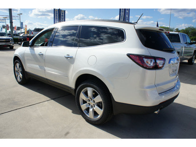 chevrolet traverse 2015 white suv ltz gasoline 6 cylinders front wheel drive 6 speed automatic 78130