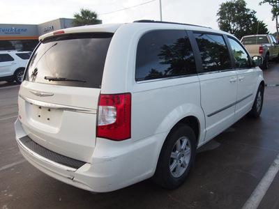 chrysler town country 2012 white van touring flex fuel 6 cylinders front wheel drive 6 speed automatic 77539