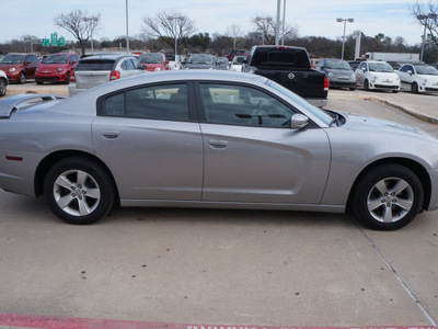 dodge charger 2011 sedan 4dr sdn rwd gasoline 6 cylinders rear wheel drive shiftable automatic 76108