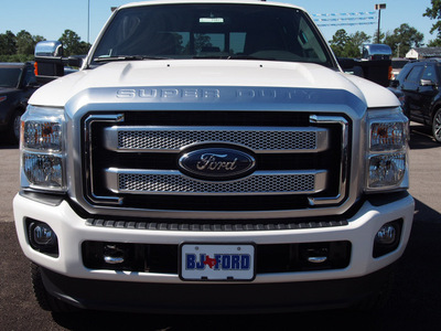 ford f 250 super duty 2015 off white platinum 8 cylinders automatic 77575