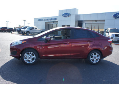 ford fiesta 2015 red sedan se 4 cylinders automatic 78861