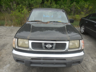 nissan frontier xe