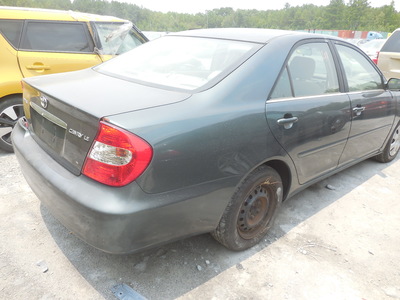 toyota camry le xle se