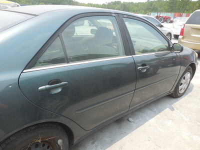 toyota camry le xle se