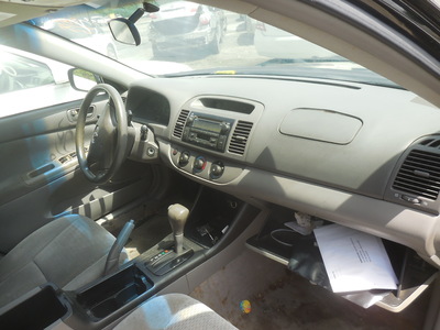 toyota camry le xle se