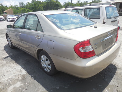 toyota camry le xle se