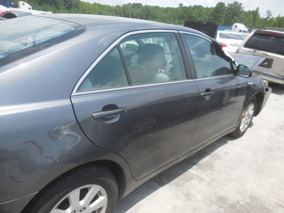 toyota camry hybrid