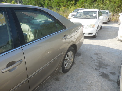 toyota camry le xle se