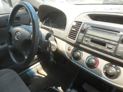 toyota camry le xle se