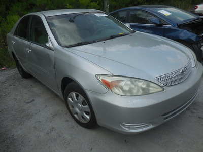 toyota camry le xle se