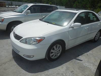 toyota camry le xle se