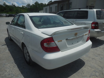 toyota camry le xle se