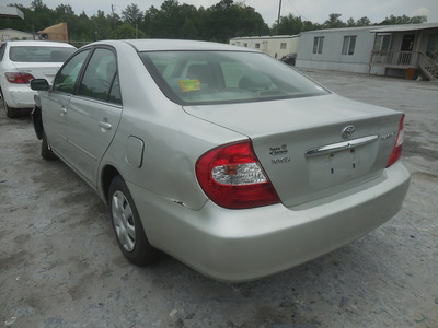 toyota camry le xle se