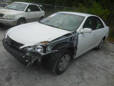 toyota camry le xle se