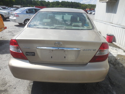 toyota camry le xle se