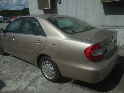 toyota camry le xle se