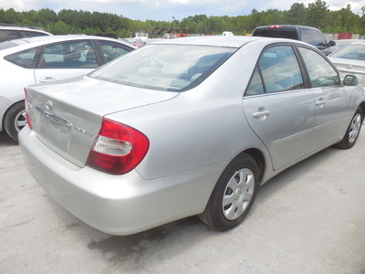 toyota camry le xle se